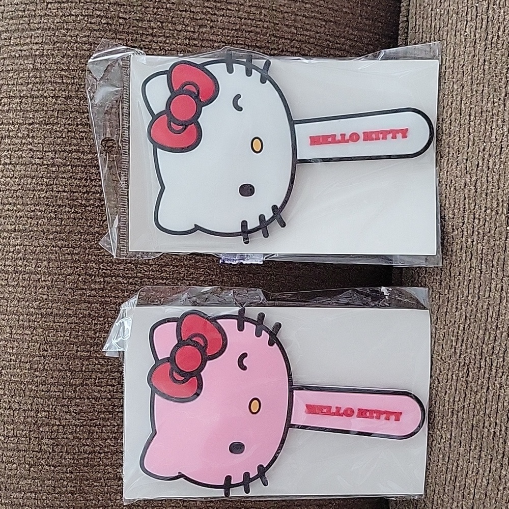 Hello Kitty 🎀 Handheld Mirror-White